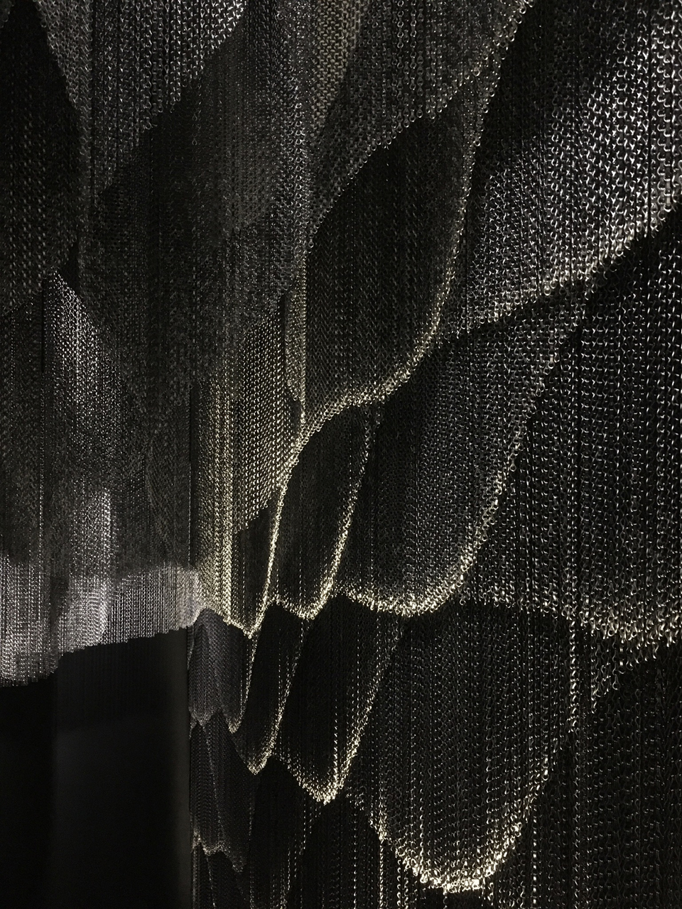 Gina Mateu. CORTINA METÀL·LICA