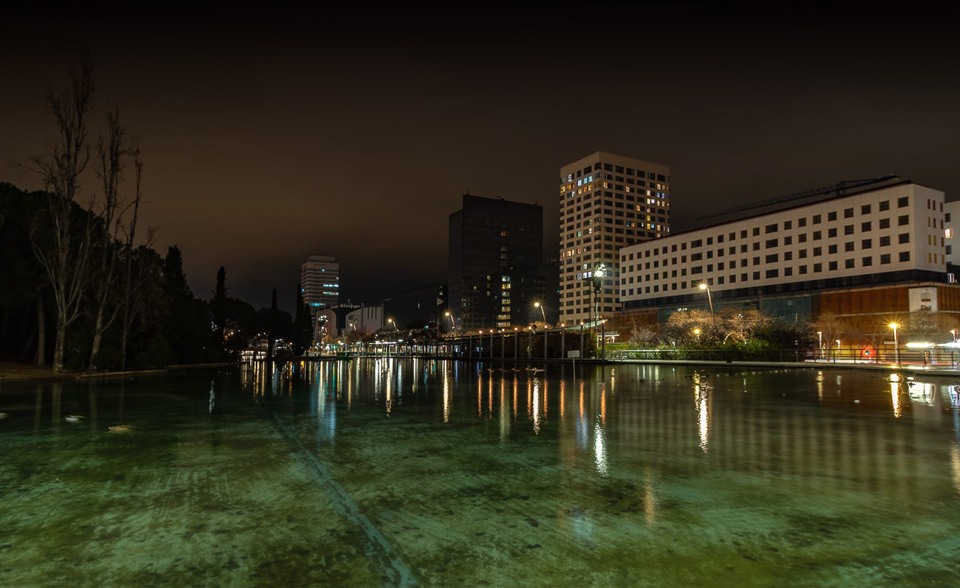 Manel Garcia. MIRALL NOCTURN