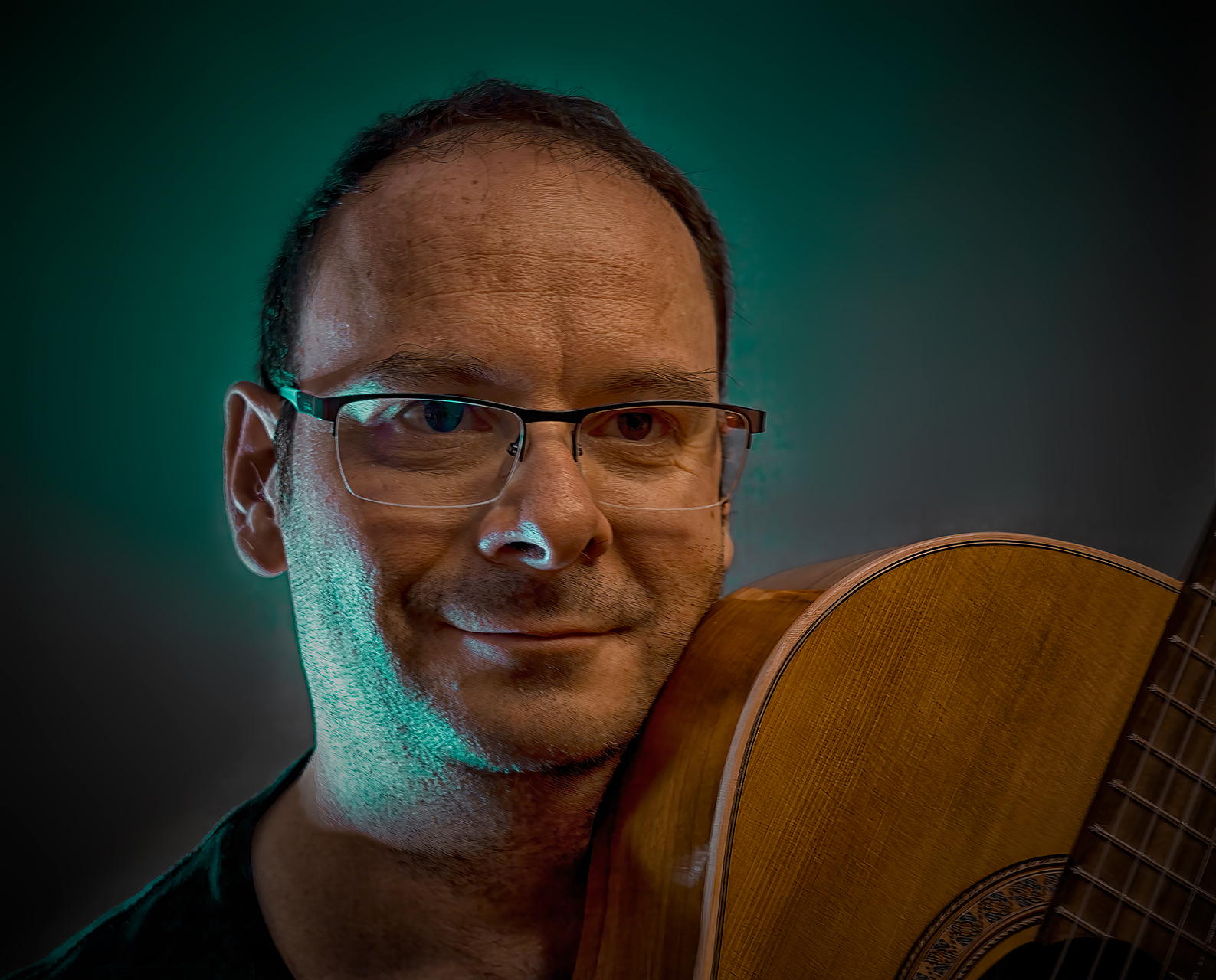 Manel-Garcia.-AUTORETRAT-AMB-GUITARRA-2