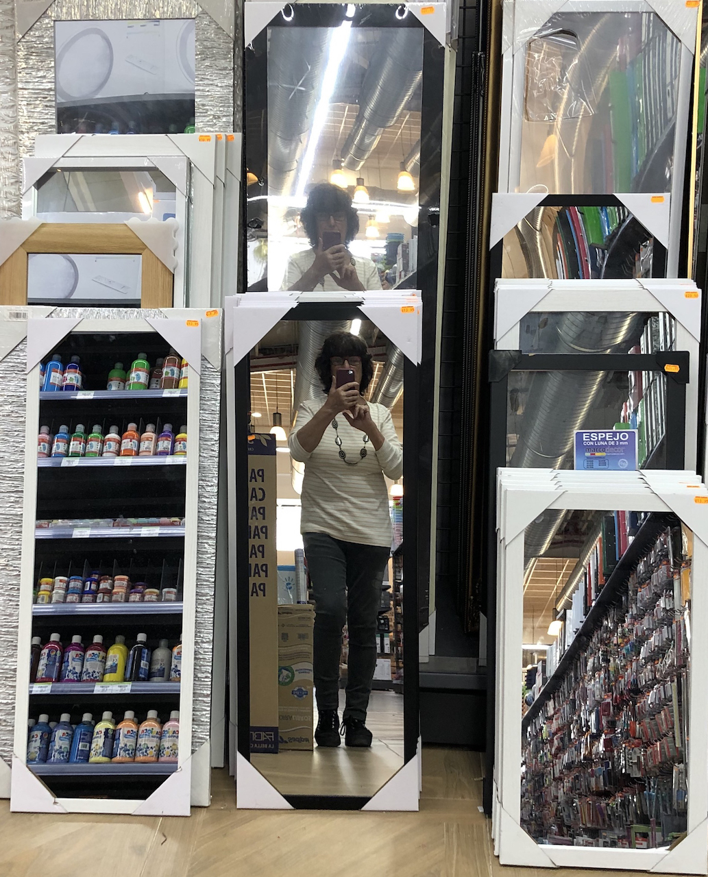 Merce Casadella. MIRALLS