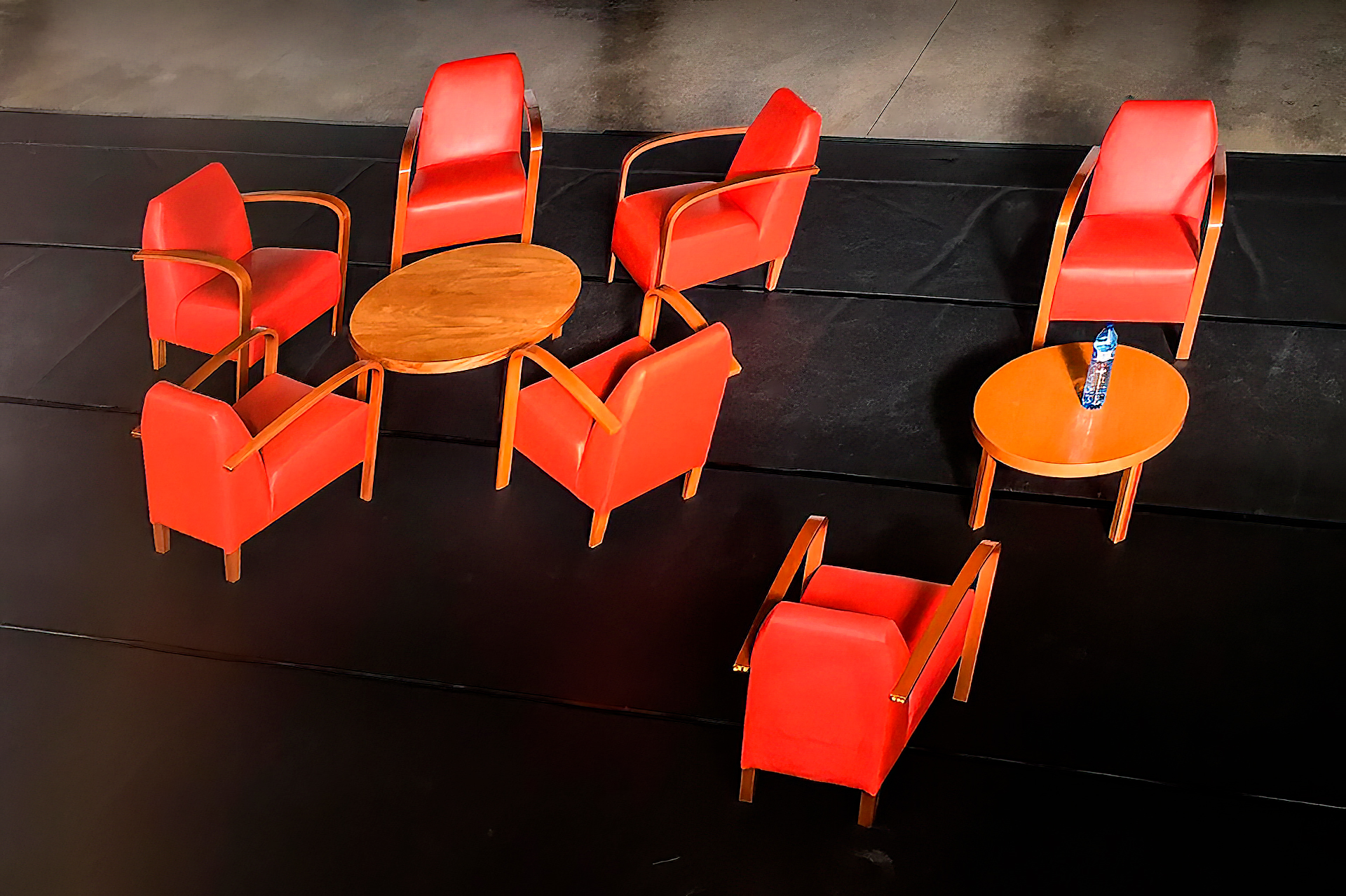 Lluís Carazo. CADIRES-VERMELLES