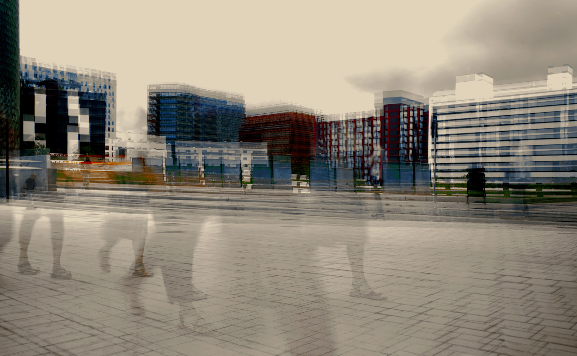 Àngels Santesmasses. PLAÇA DE LES GLÒRIES